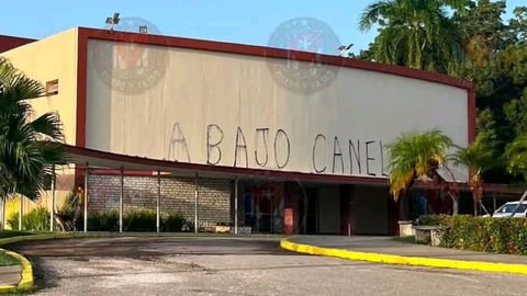 Mensajes de protesta contra Díaz-Canel y el PCC aparecen en universidad cubana