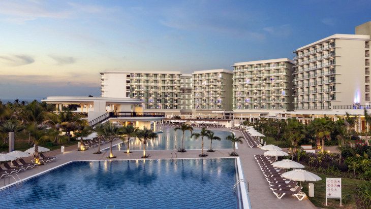 ¡Candela! Meliá apaga tres hoteles en Cuba y Air Canada se quita del medio por la gasolina... ¿Se acabó el 'turismo'?