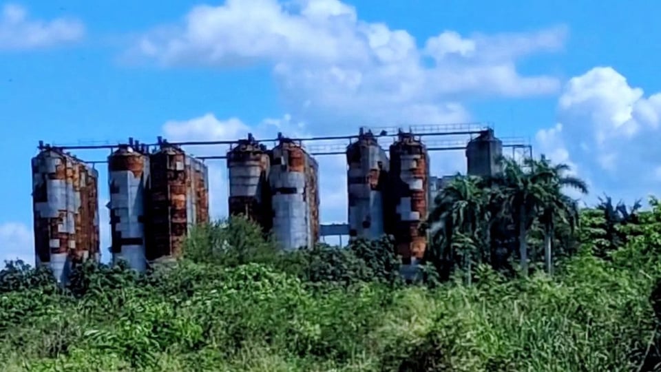 ¿Qué pasó con la fábrica de cerveza Tínima? ¡El gigante de Camagüey se nos cae a pedazos!