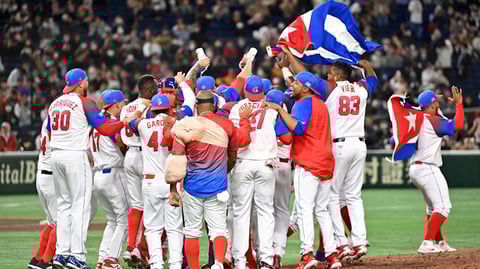 Visados en el Aire: La Selección Cubana de Béisbol a Contrarreloj para el Clásico Mundial