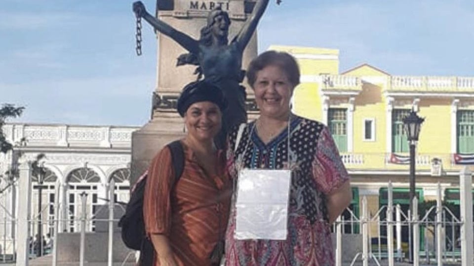 Activistas Cubanas Alina y Jenny a Juicio: Defienden su Libertad de Expresión