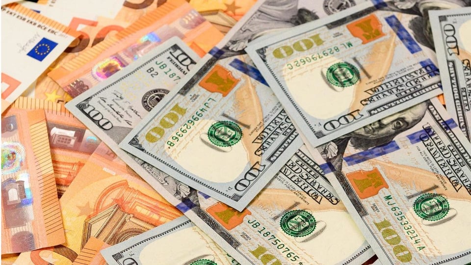 ¡El peso se hunde! Dólar y euro rompen récords en la calle cubana