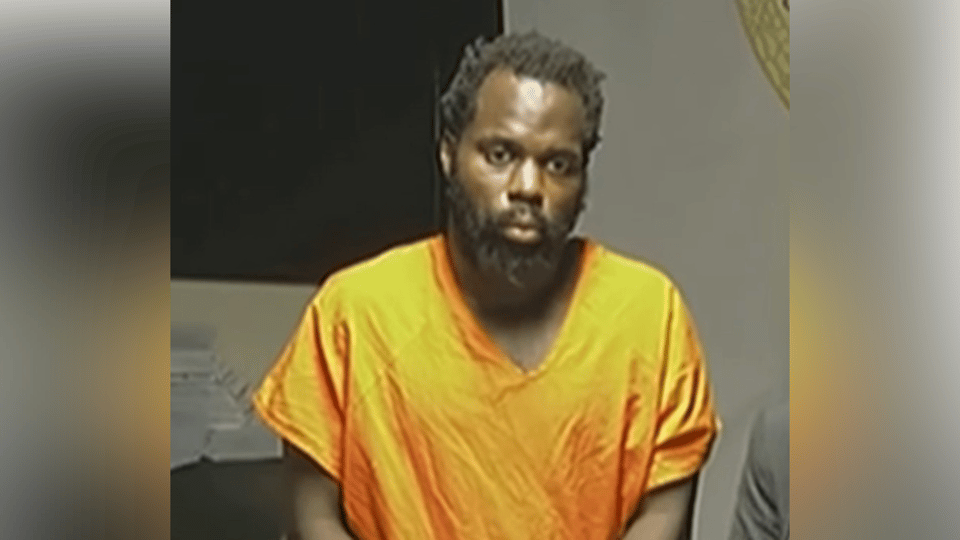 Padre arrestado en Miami por negligencia infantil