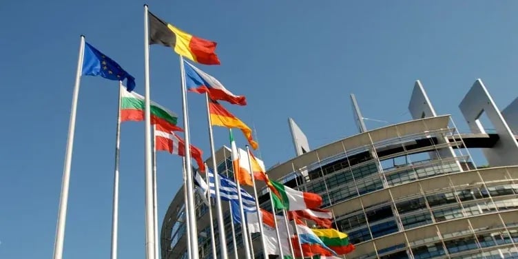 Eurodiputados piden a la UE cortar relaciones y plata a Cuba