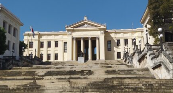 ¡Exámenes pa’ junio! Cuba aplaza ingresos a la U por falta de gasolina y quejas estudiantiles