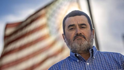 ¡Exalcalde de Kansas Pillado Votando Sin Ser Ciudadano!