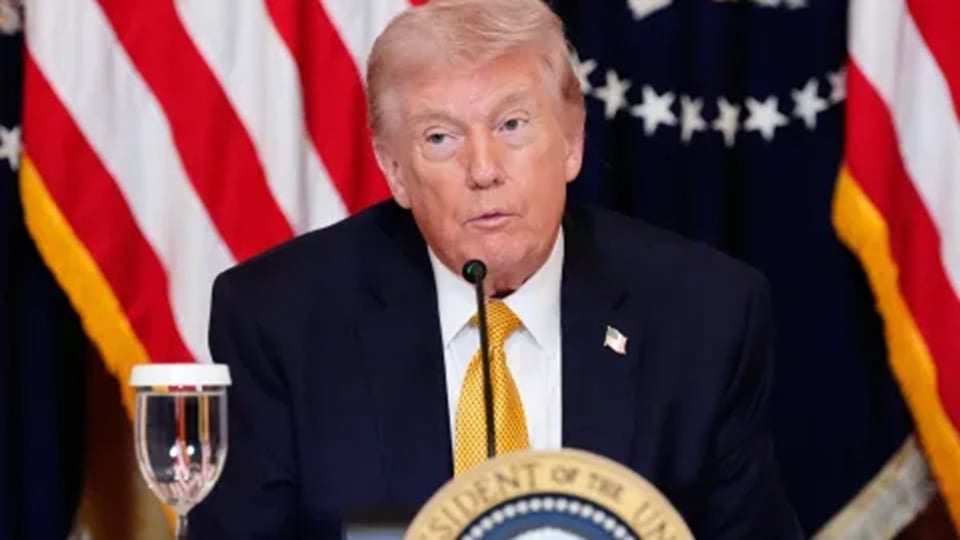 ¿Y a este quién lo enterró? Trump dice que no sabe quién manda en Irán y que el sucesor podría estar frito