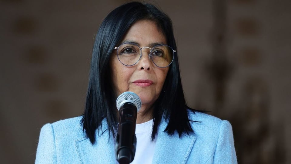 Venezuela Aumenta Salario Mínimo y Pensiones en Dólares