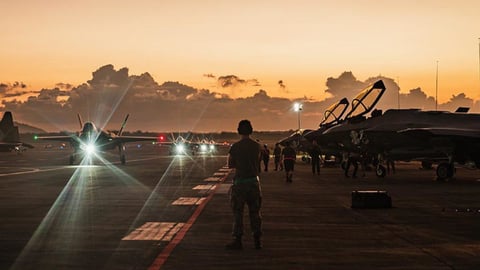 EE.UU. amplía puente aéreo humanitario a Venezuela tras terremotos