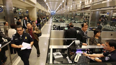 Doble Nacionalidad y Viajes a EE.UU.: El Error Común que Podría Frenar Tu Entrada