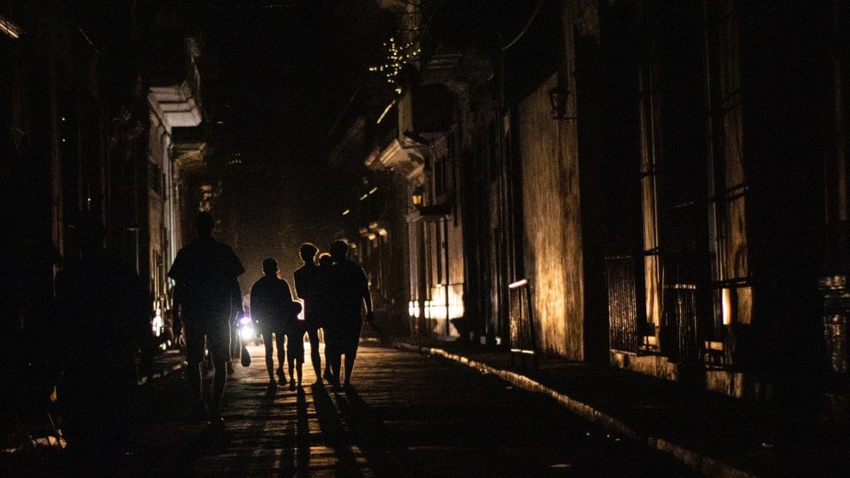 ¿Y tú sabes lo que pasa? Cuba vive un apagón que ni el Diablo