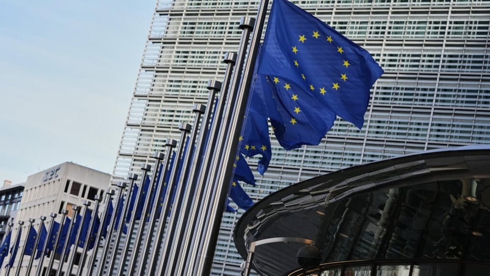 ¿Y ahora qué comemos? UE manda más billetes pa' salvar a la isla