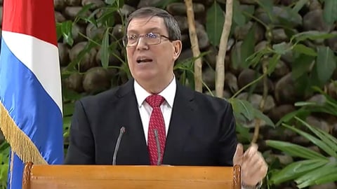 ¿Aguanta el cubano por milagro o porque el gobierno dice que sí?