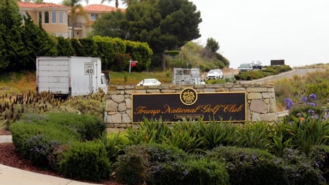 Hombre Armado Arrestado Cerca del Campo de Golf de Trump en California