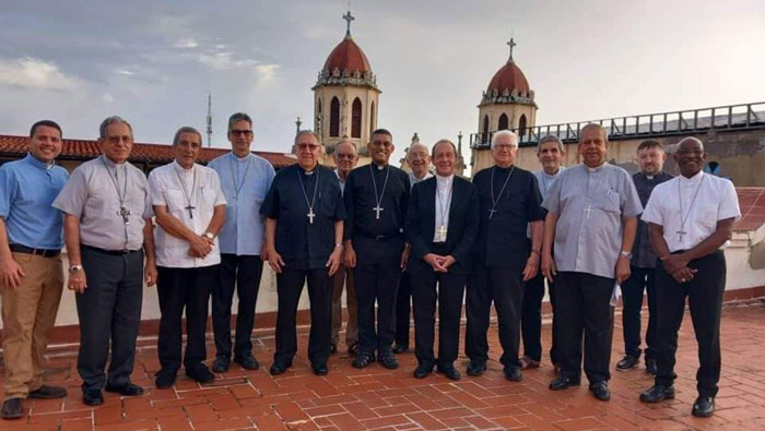 ¡Bochinche celestial! Obispos cubanos varados en la isla por el petróleo