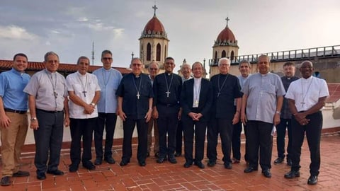 ¡Bochinche celestial! Obispos cubanos varados en la isla por el petróleo