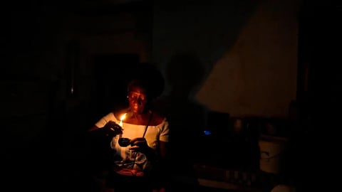 ¡Apagones pa' dar y llevar! ¿Se nos fundió la Cuba con la corriente?