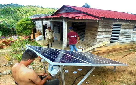 Cuba y la Electricidad: De Derecho a Venta en Medio del Apagón