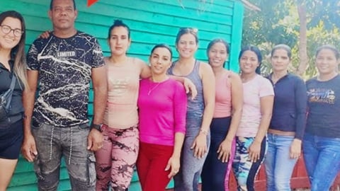 Cubano Sostiene Convivencia Poliamorosa con Diez Esposas y Más de Treinta Hijos