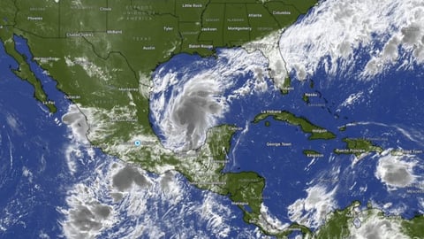Florida se prepara ante la inminencia del huracán Isaías