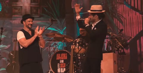 ¡Ronkalunga la arma en Miami con Arjona y se roba el show!