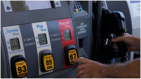 Gasolina en Florida: Precio supera los $4 por galón y podría subir más