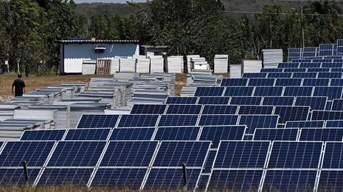 ¿Y tú supiste lo último? China le mete 5,000 plantas solares a Cuba pa' 'quitarle el achicharronamiento'