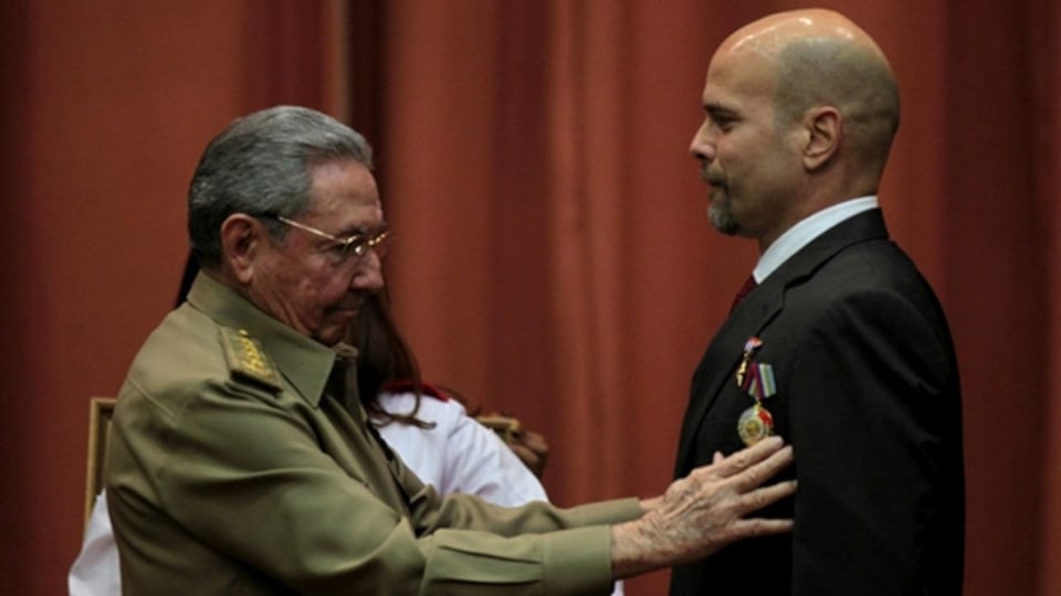 ¡Ay, Raúl, ay! ¿Lo van a juzgar por las avionetas del bochinche?