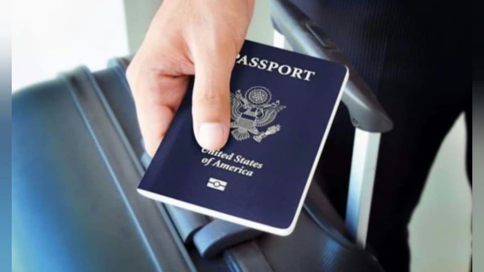 ¿Pasaporte Nítido o Te Quedas Pegao? Lo que Biden No Te Cuenta del Viaje