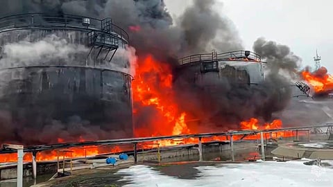 Trump insta a Ucrania a detener ataques a refinerías rusas por alza en precios del diésel