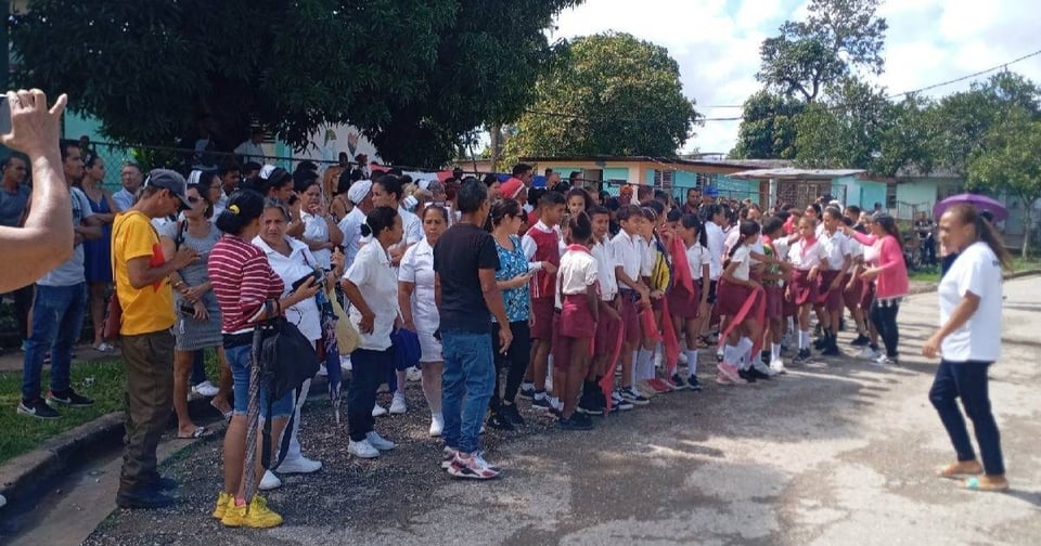 Ayuda Humanitaria de EE.UU. Llega a Municipio Cubano