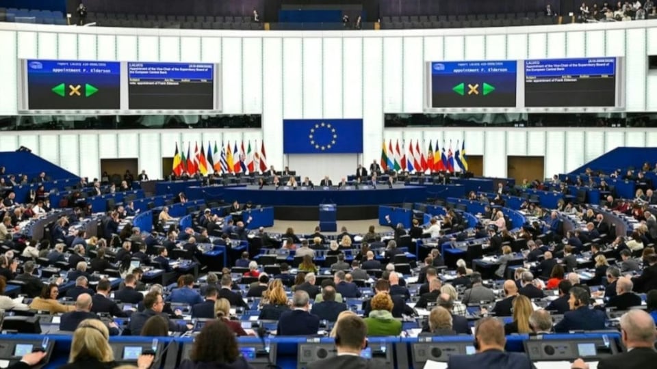 ¿Cierra la UE el grifo a Cuba si no hay democracia?