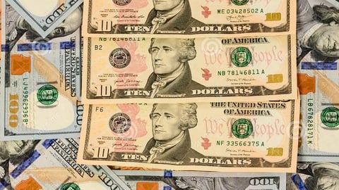 ¿El dólar se quedó dormido o qué? ¡Ni se mueve en la cola!