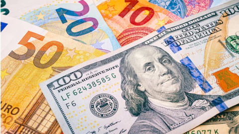 El dólar y el euro marcan récords históricos en Cuba; la MLC cae