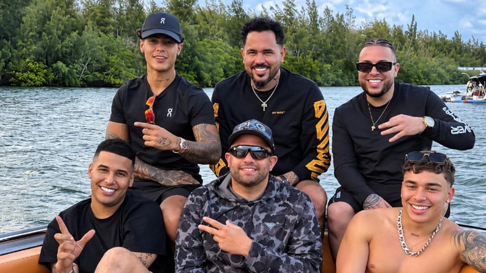 ¿Qué se trae Raphy Pina entre manos con el reparto cubano? ¡Se armó la gozadera en Miami!