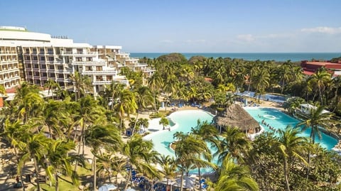 Cuba's Hotels Face Imminent Closure Amidst Fuel Crisis and Flight Suspensions