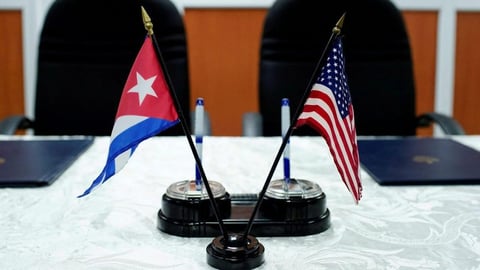 EE.UU. y Cuba: Conversaciones en curso, reformas estancadas