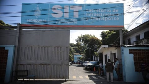 Descubren 'Empleados Fantasmas' Cubanos en Nóminas del Gobierno de Honduras