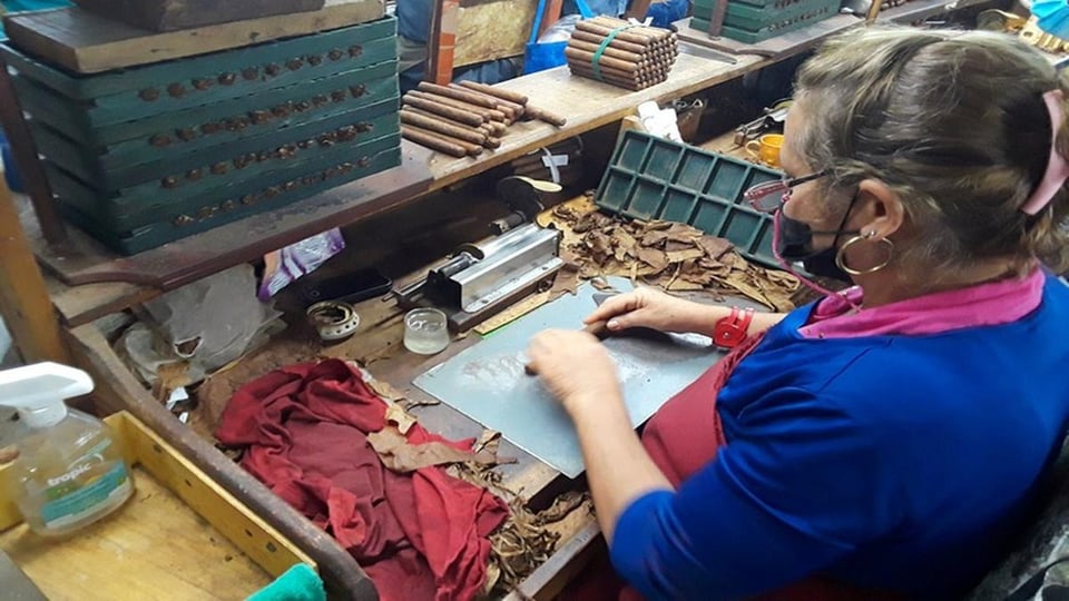 Asaltan Fábrica de Tabacos en Villa Clara; Custodio Amarrado y Amenazado