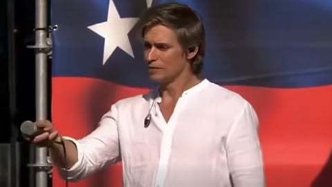 Carlos Baute genera polémica con cánticos contra Delcy Rodríguez en Madrid