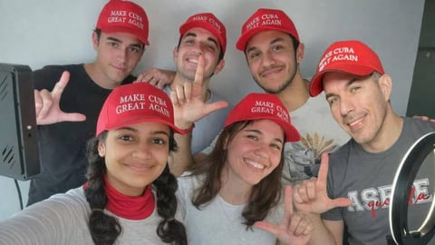 Creadores Cubanos Responden a la Televisión Estatal: 'No Nos Van a Callar'