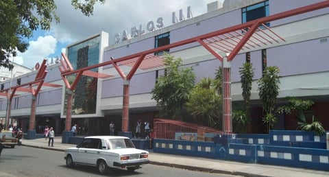 La Tienda Carlos III: De Icono Habanero a Reflejo de Tiempos Cambiantes