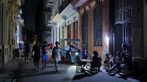 Cuba se sume en otra jornada de apagones masivos