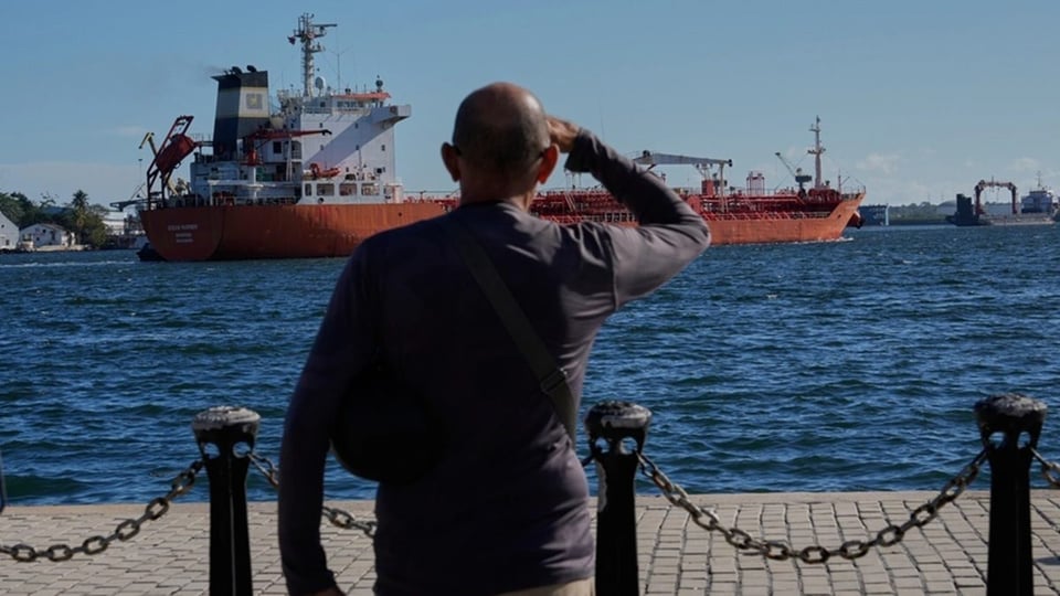 Trump evalúa bloqueo naval para cortar petróleo a Cuba: ¿Crisis a la vista?