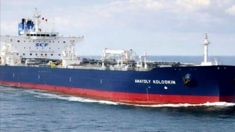 EE. UU. abre una puerta al petróleo ruso para aliviar la crisis en Cuba