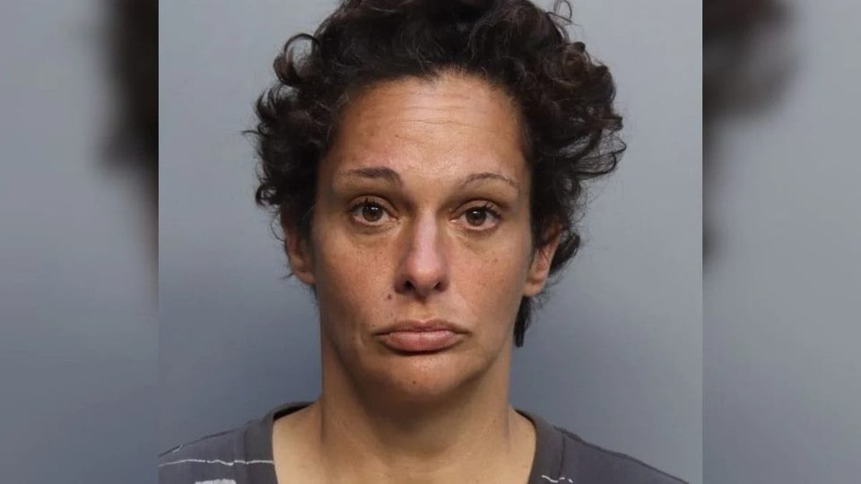 Arrestan a mujer en Hialeah por daños a cafetería tras negarle el baño