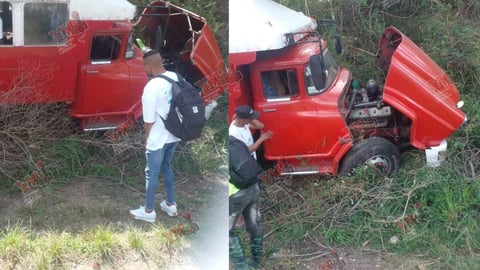 ¡Agarra esa guagua! Camión de pasajeros coge su rumbo y casi la bota por el aire en Santiago