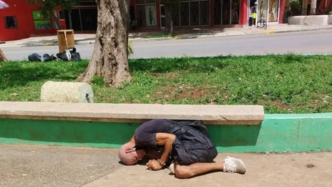 ¿Qué está pasando en el Vedado? ¡El papelito se adueña de 23 y 14!