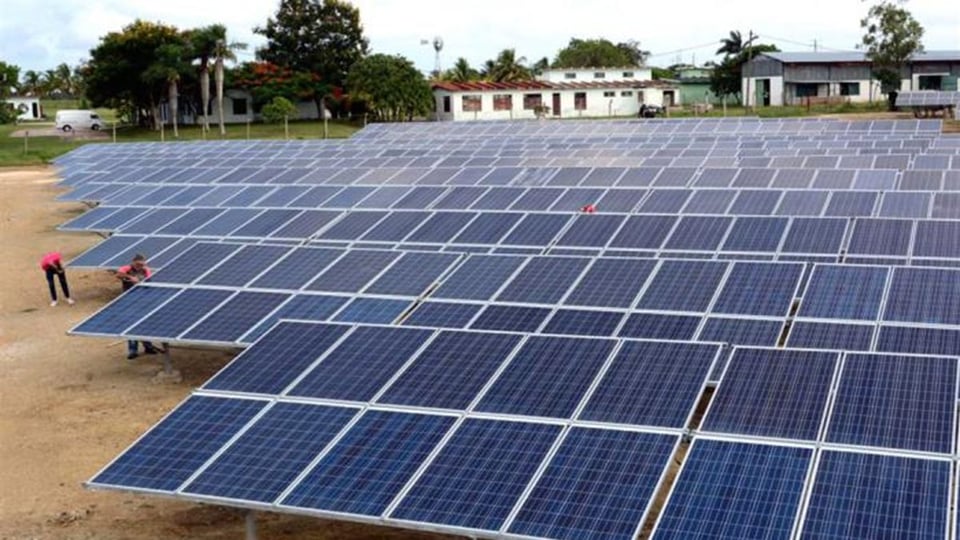 ¿Te quedaste a oscuras? Cuba te lo cobra en verdes por la luz que no llega