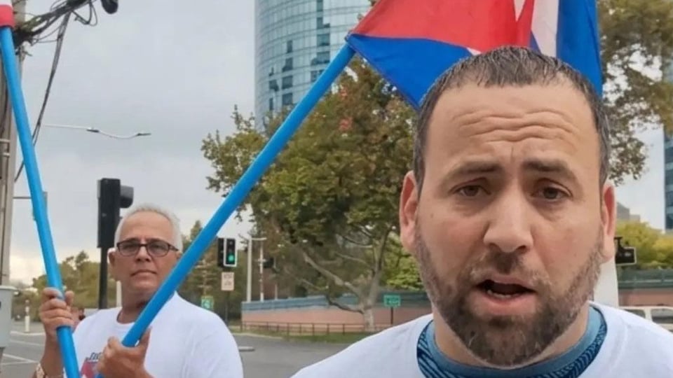 Cubanos en Chile Piden Romper Lazos con La Habana